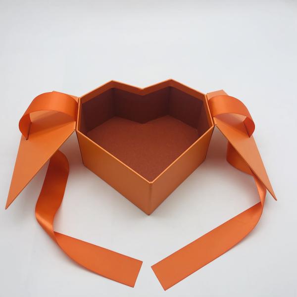Coated Paper Cardboard Love Heart Boxes Bulk Gift Packaging ODM