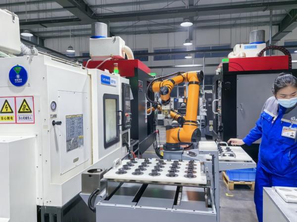 Industrial 6 Axis Cobot for Mig Tig Weld 6dof Cobot Robot Arm AUBO Robot Arm