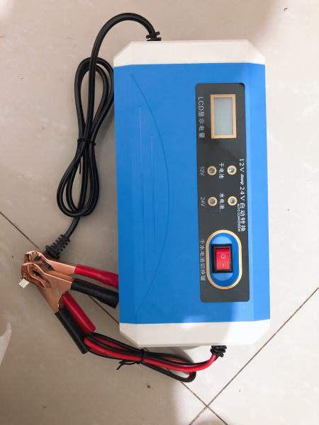 Motorcycle Truck 12V 10A Car Battery Charger  Heat Dissipation