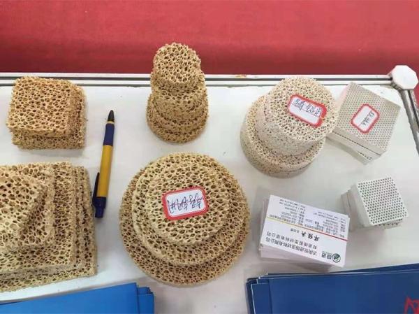 Biomédia de filtro de espuma de alumínio/cerâmica siciliana de alta resistência com placas de cerâmica de 30 mm