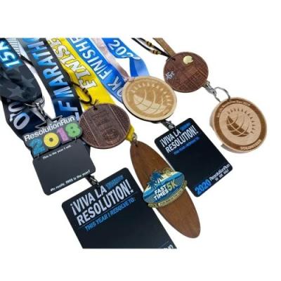 Impressão de medalhas de madeira de verão