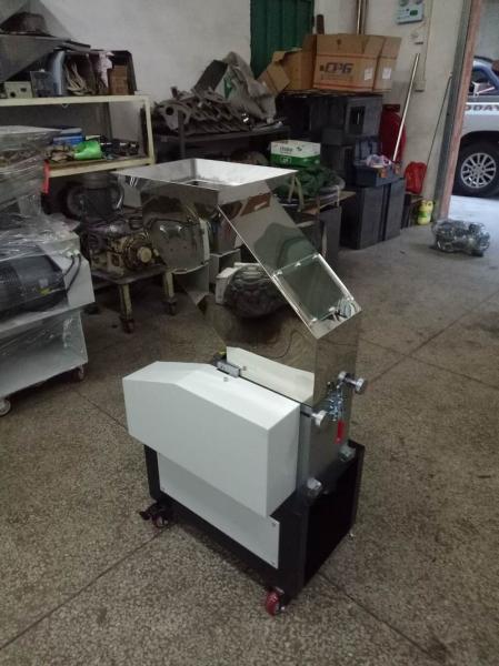 China Factory Hot Sale Industrial Low-speed Grinder Crusher Granulator OG-3LS for Plastic Sprues and Defects