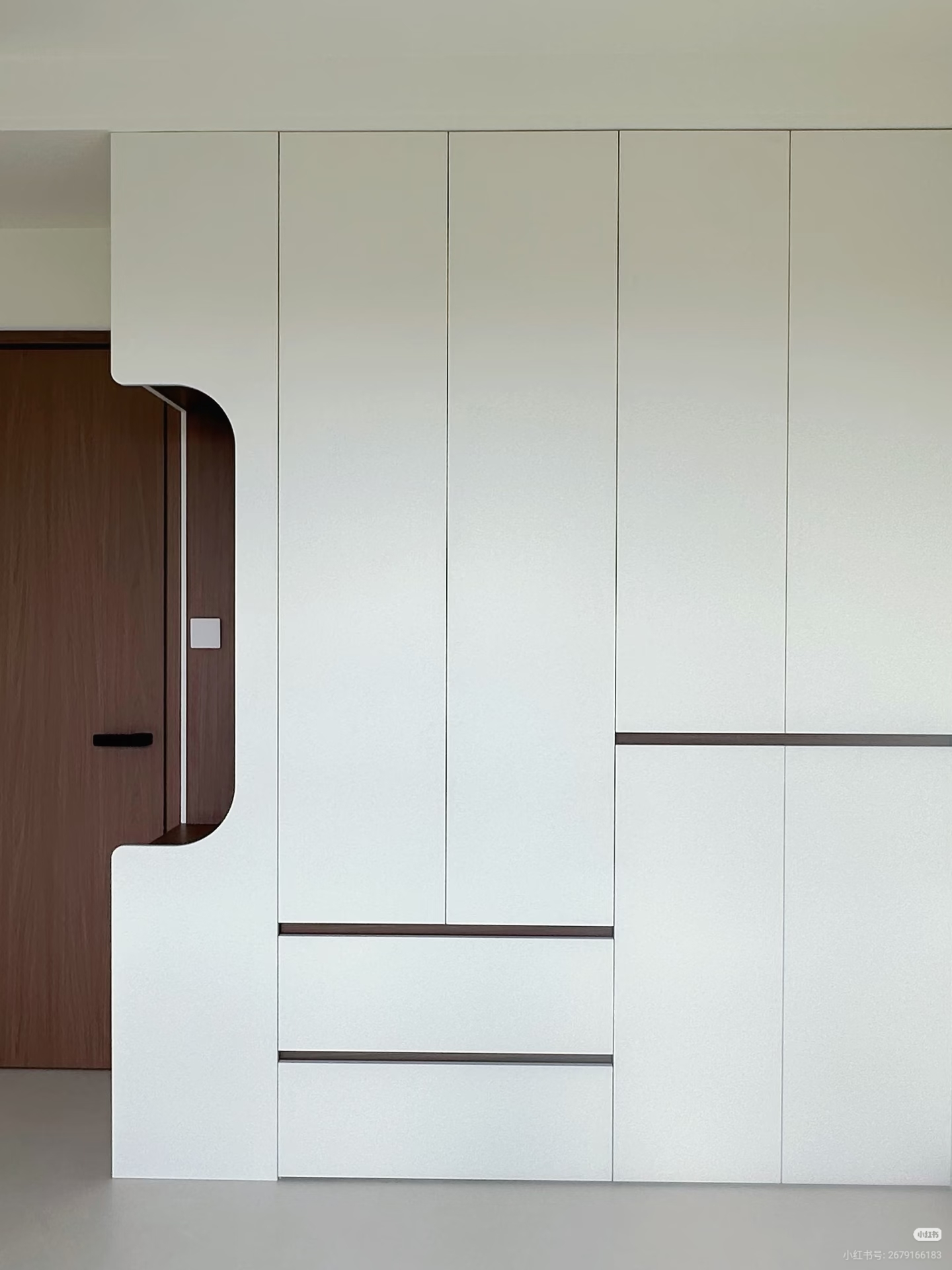 Small Space Custom Wardrobe