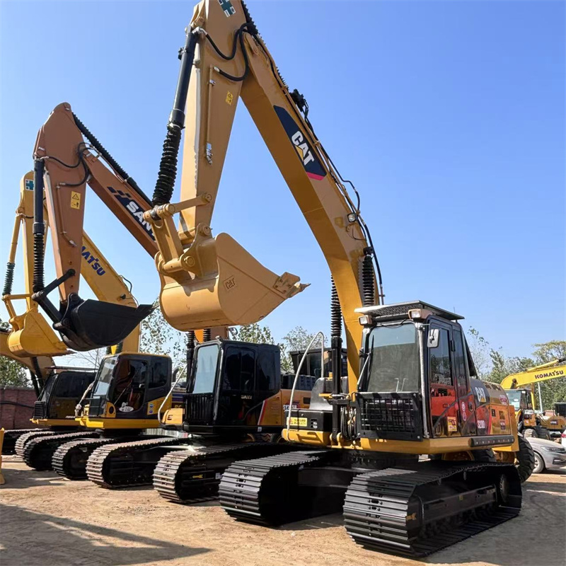 Used CAT 320D2 Excavator 20 Ton Crawler Digger with 107KW Power and Low Hours