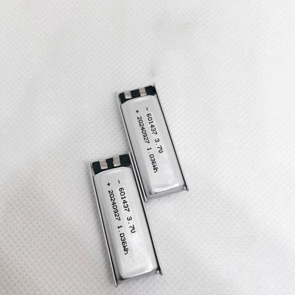 601437 Size 3.7V 280mAh Lithium Polymer Battery for Cameras and Toy Models