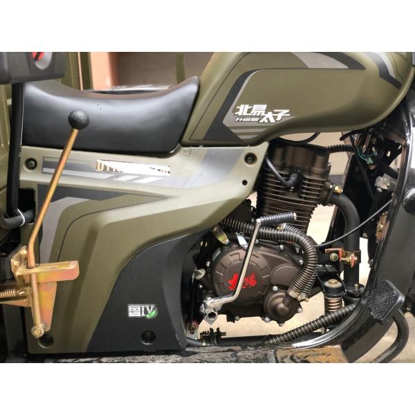 Front Shock Absorber 200 cc Gasoline 3 Wheel Cargo Tricycle for Long-lasting Delivery
