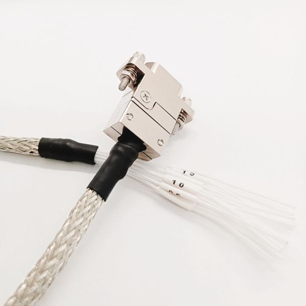 ODM J30J Female Micro D Connector with Precision Twist Pins, High-Temperature Resistance, and Threaded Locking