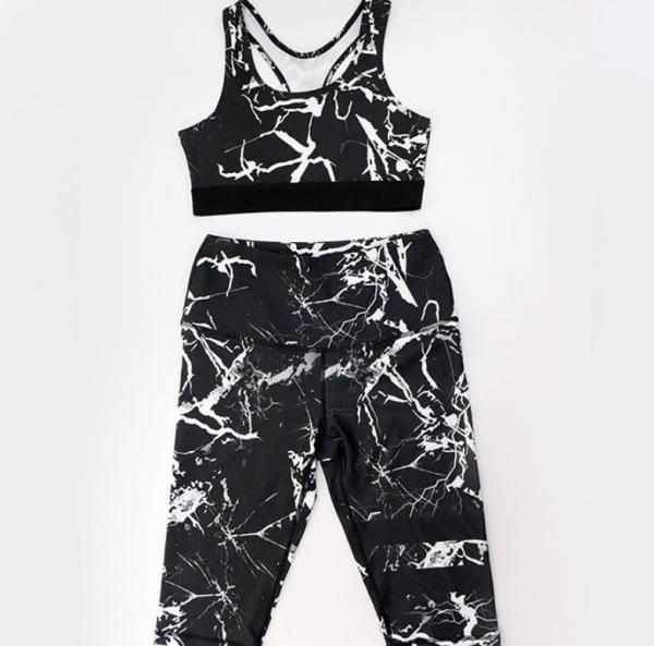 Os esportes de nylon da cópia do exercício malham o short Scrunch caneleiras da ioga da aptidão da mulher da extremidade