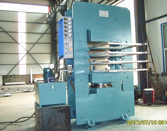 Prensa de vulcanización de placas máquina automática de moldeado de goma de alfombras de suelo 11 * 1,5 * 2m para su