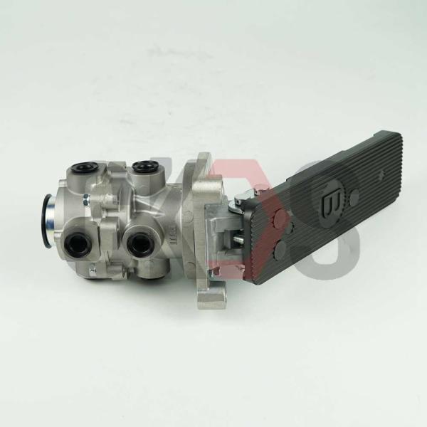 OEM 241-02904 Nissan UD Japanese Truck Brake Valve
