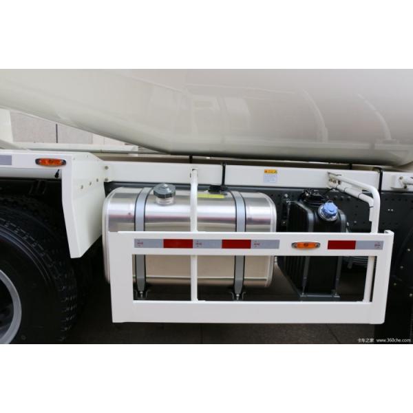 HOWO T5G 340HP 8X4 Square Concrete Mixer Truck with Euro 2/3/4/5 Emission Standard