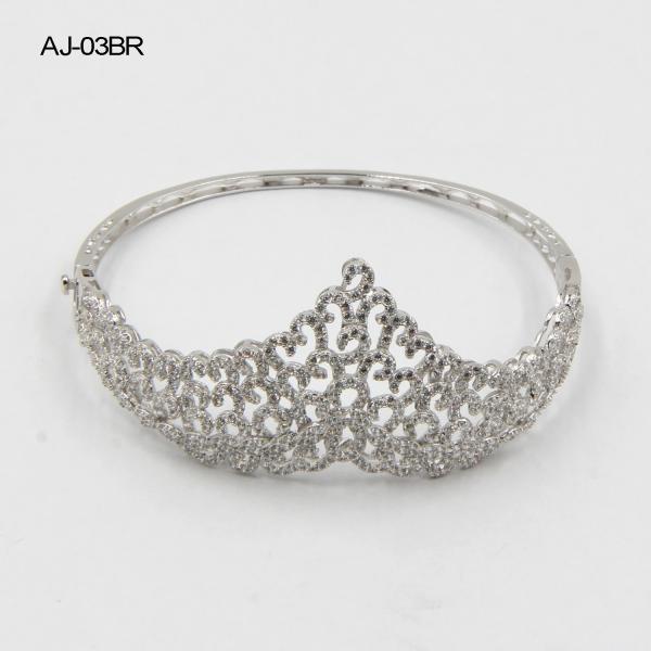 Classic Prong Setting The Perfect Addition to Your Taylor Swift Collection