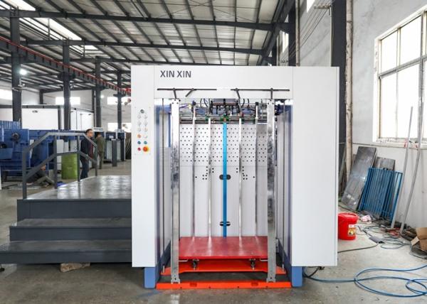 Fully Automatic Cardboard Die Cutting Embossing Machine YW-105E For Gift Box