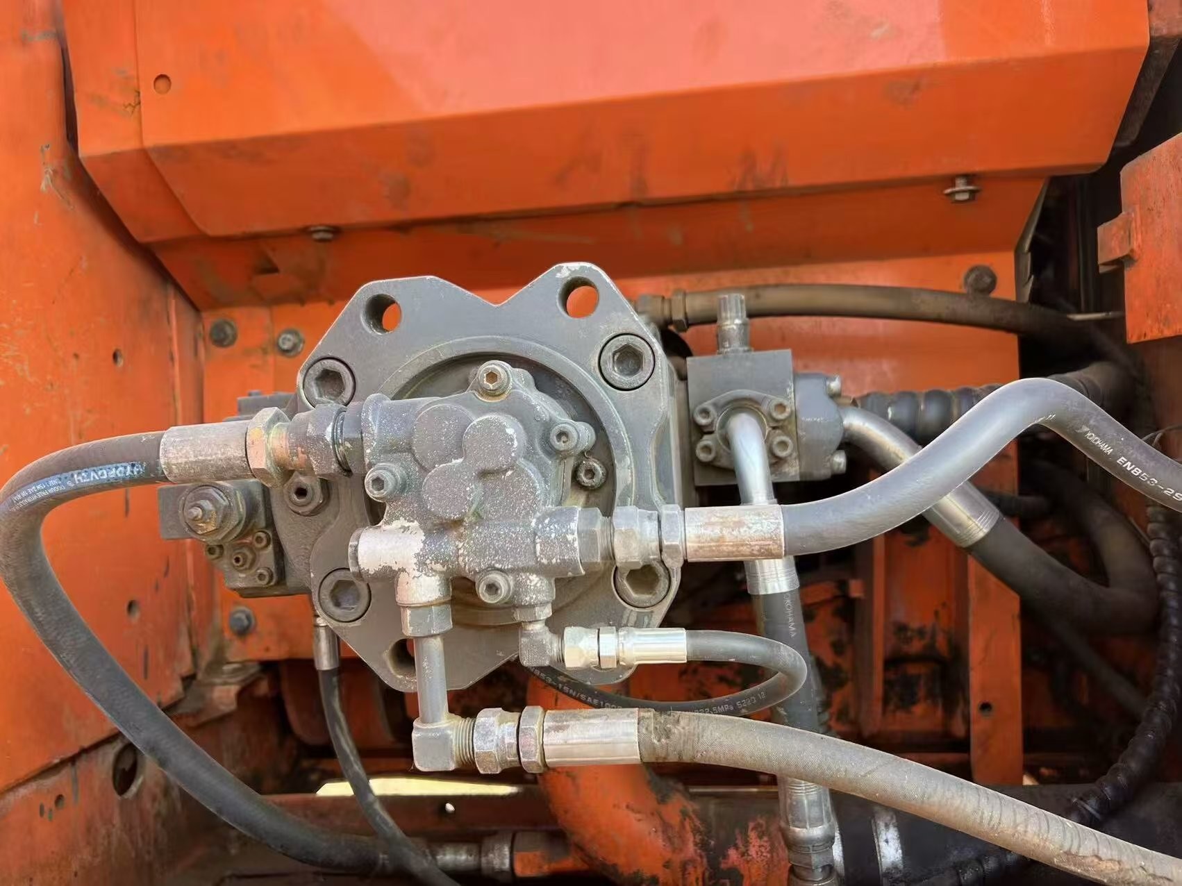 Экскаватор Doosan DX225LC оригинального качества и доступной цены