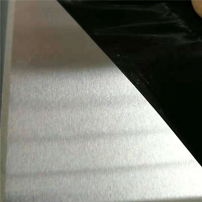 Stainless Steel 304 Stainless Steel Pipe Black Surface Heavy Duty Tubing Offering High Strength and Corrosion Resistance