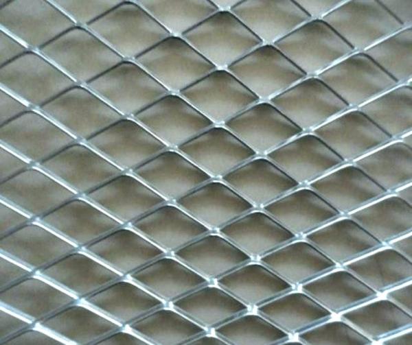Small Diamond Hole Thick Expanded Wire Mesh Stainless Steel 316 0.5-15mm Thickness