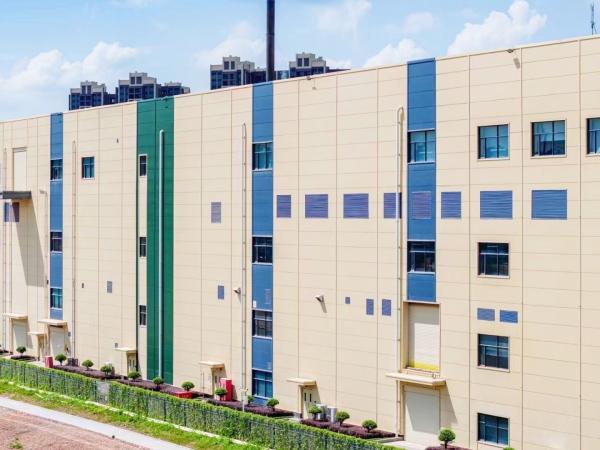 Edificio prefabricado de ingeniería Peb reciclable y fácil de montar, moderno para almacenes industriales