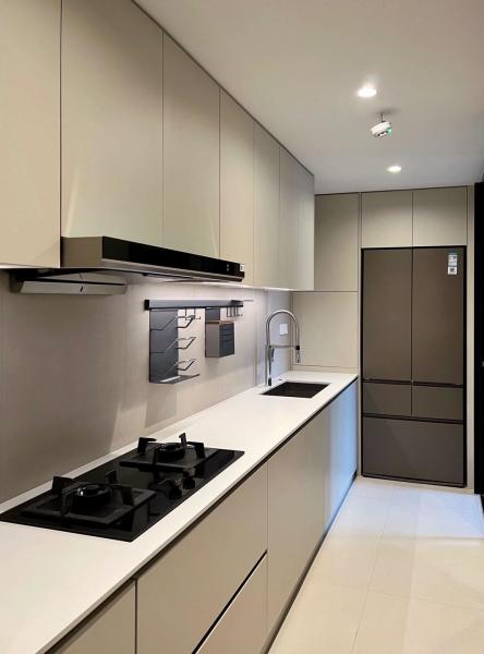 Vente en gros de panneaux personnalisés Laque haute brillance Pet Design Armoire de cuisine moderne