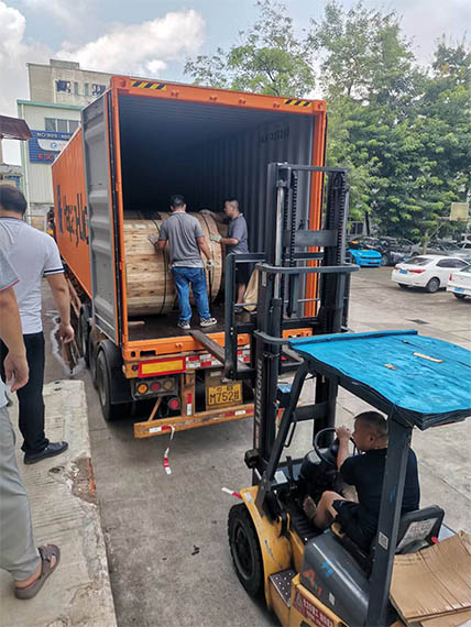 Производитель волоконно-оптических кабелей GYTS GYFTS G652D Fiber Outdoor armored Fiber Cable 96 core