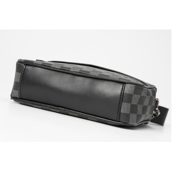 Men's Casual Checkered Messenger Bag Waterproof Dacron Lining and Fashionable Design