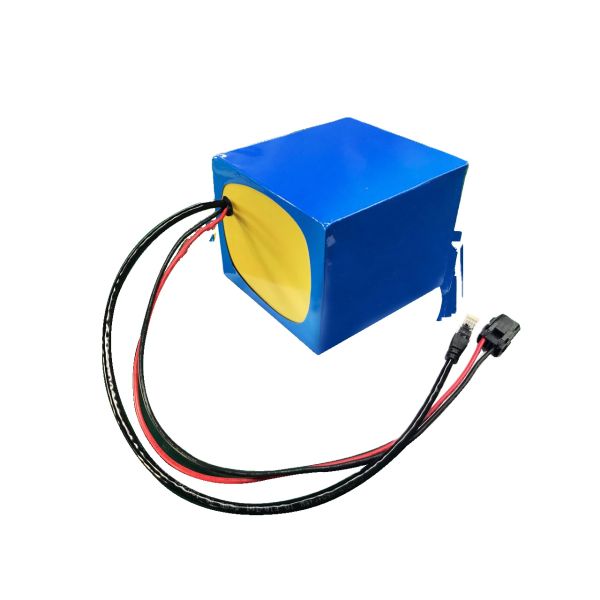 3.7V 2600mAh Li Ion 2S2P Solar Street Light Lithium Battery 5200mAh 7.4V