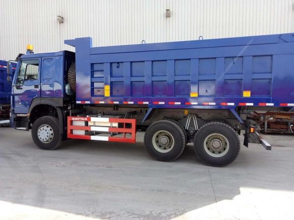 Famous SINOTRUK HOWO 6*4 Dump Truck , Diesel Fuel Type Heavy Commercial Trucks