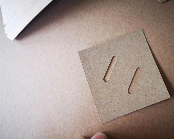 Espessura de corte ≤ 1,5 mm - 6,0 mm Moinho de vestuário Modelo de costura Tabela de moldagem