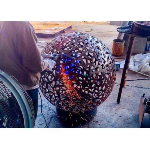 Чувствительной скульптура шарика Кортен высекаенная сталью неубедительная для украшения сада