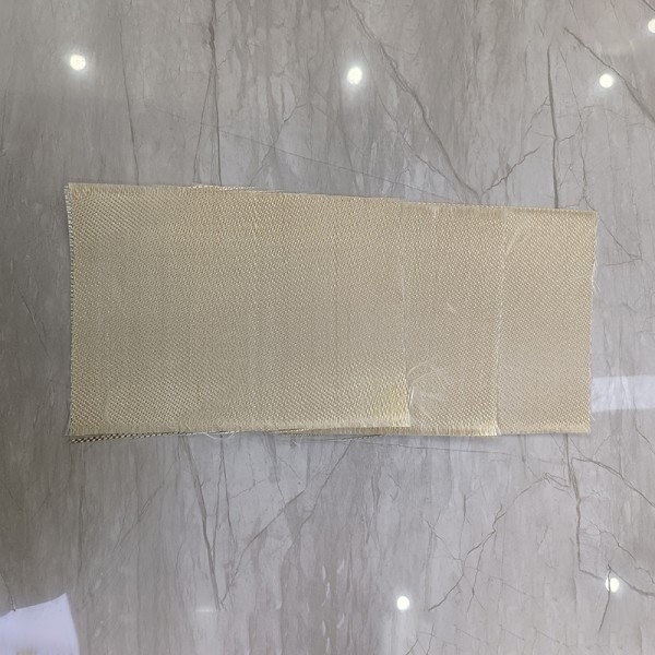 Golden Heat Treated Fiberglass Cloth Rubber Coated Twill Woven Welding Service For Wall / Roof Covering