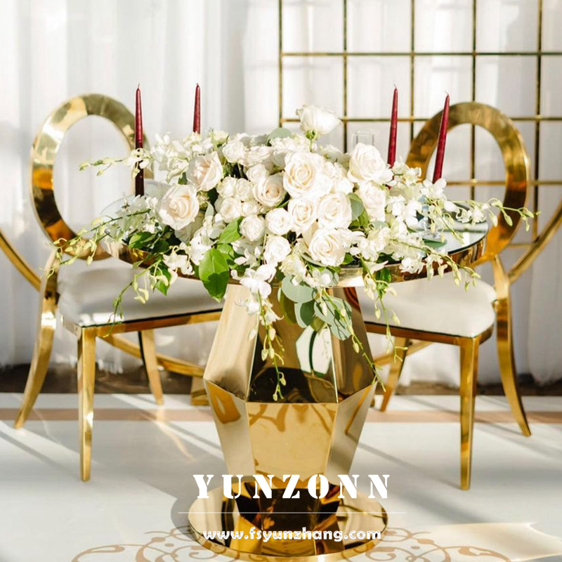Birthday Party and Wedding Cake Table Decoration Elegant Dessert Table for Hotels