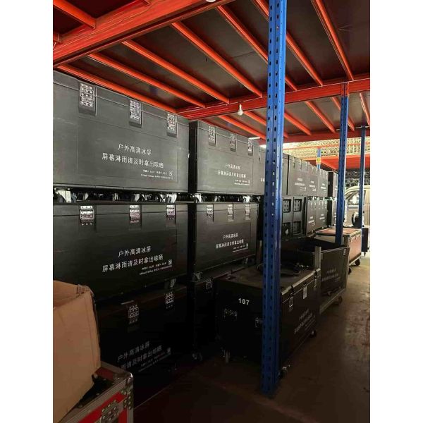 IP65 Transparent Glass LED Display Rainproof P3.91 Outdoor LED Display 7680Hz