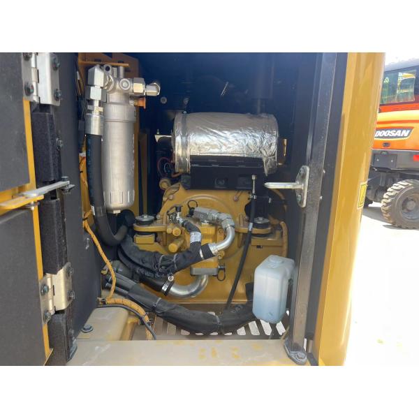 Новый экскаватор Caterpillar 305.5