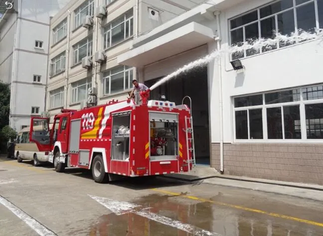 DONGFENG Fire Fighting Truck 8tons 6 Wheel 8000L Water Tank Fire Truck