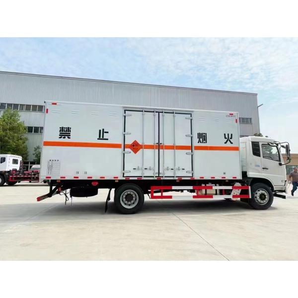 HOWO 4 * 2 Equipo explosivo Vehículo de transporte Vehículo de transporte explosivo Vehículo de transporte de mercancías peligrosas Vehículo de transporte