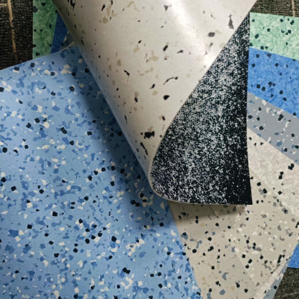 Plancher en vinyle antistatique étanche
