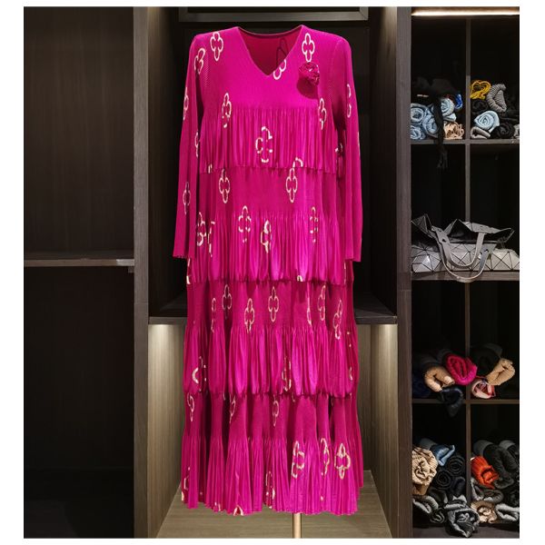 Autumn Casual Mid-Length Ruched Dress for Plus Size Moms Loose Fit Printed Chiffon Solid Style Floor-Length Dress