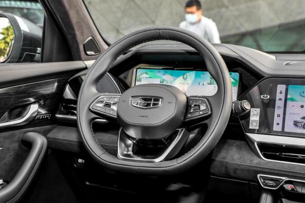 Veículo automático 4WD 238Ps 175kW 350Nm 8AT dos carros de Geely Xingyue S 2.0TD SUV