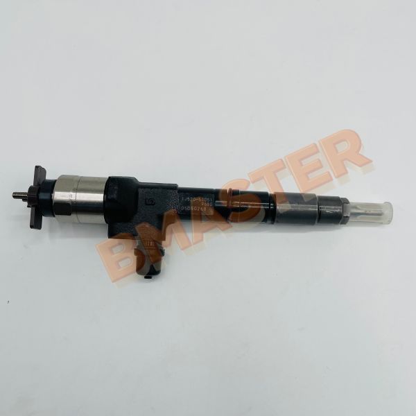 095000-9680 Fuel Injector For V6108 Engine With 6 Months Warranty