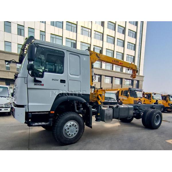 Тяжелый грузовик HOWO Дизельный грузовик 4х4 6 колесный шасси с краном высокого качества