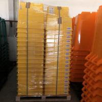 Tabouret empilable jaune d'étape de polyéthylène pour la portée élevée d'endroit