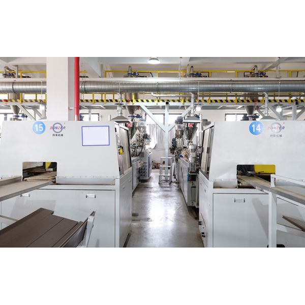 Recyclable Coextrusion WPC Fence Easy Installation Stain Resistant