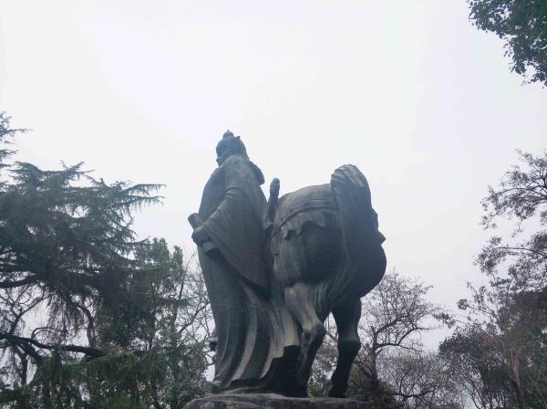 Artificial Style Outdoor Bronze Sculpture , Classical Casting Antique Bronze Statues