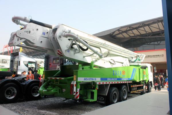 PLC Control Special Purpose Truck , Concrete Boom Truck 9600*2500*3500 MM