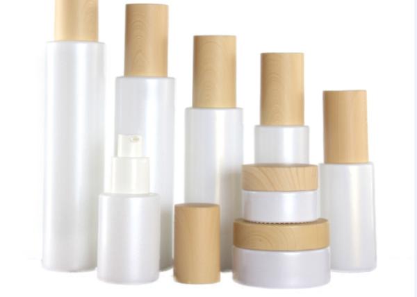 Pearl White 50ml 100ml Cosmetic Spray Pump Bottle Lead Free Sturdy Glass