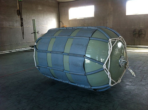 Colorful Pneumatic Rubber Boat Fenders Customized Inflatable Fenders For Boats