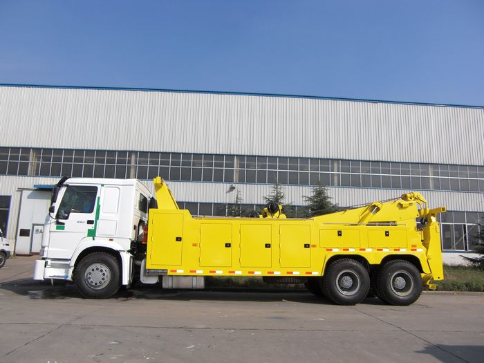 Lifting 25 T 6 x 4 Heavy Wrecker Tow Truck With 339 HP Cummins Engine