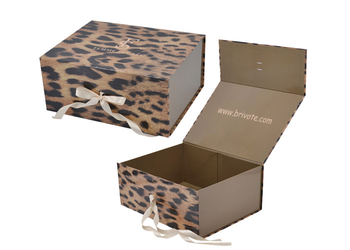 Картон CMYK 128gsm магнитное упаковывая Shoebox FSC для вина