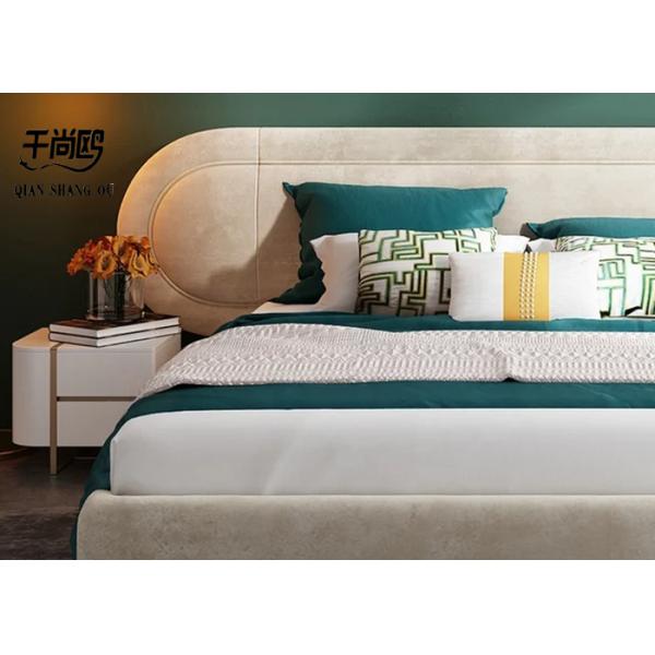 Unique Oval Premium Platform Tufted Bed Bright Dutch Velvet Fabric