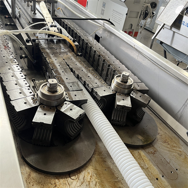 PA Nylon Flexible Corrugated Pipe Machine for Automotive Wire Harness / Electrical Cable Protection Tube Extruder