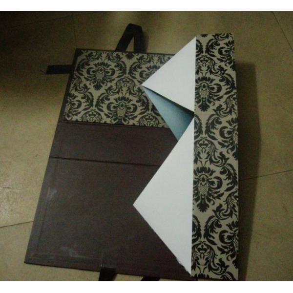 Special design flat packed rigid paper folding box with silk ribbon